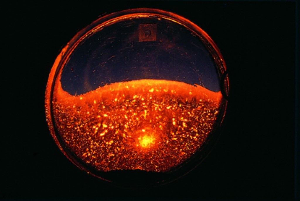 Cette image a un attribut alt vide ; le nom du fichier est bpiccard-lever-de-soleil-breitiling-orbiter3.jpeg