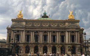 Cette image a un attribut alt vide ; le nom du fichier est parisopera-1.jpeg